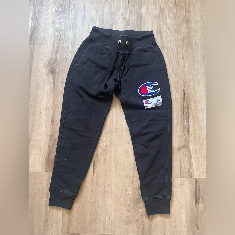 Women champion sweat pants. Color: black. Size:small